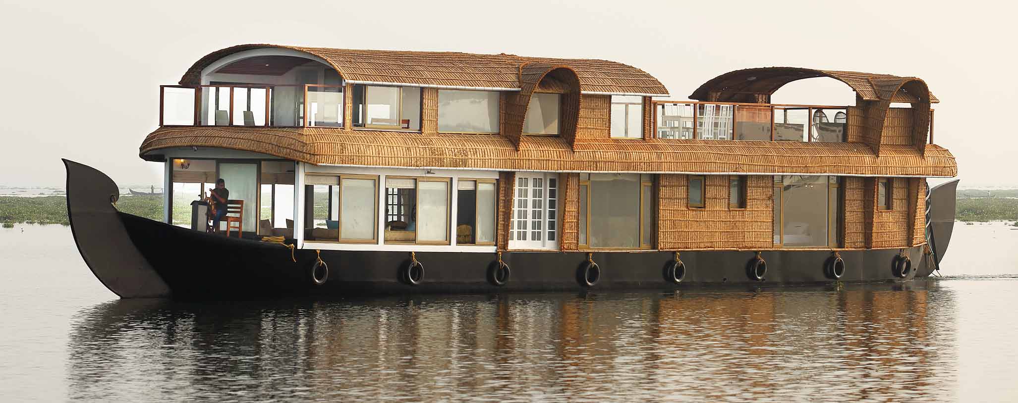 leia cruise luxury house boat